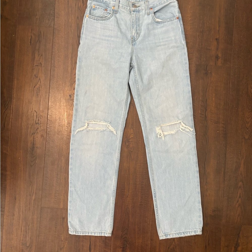 LEVI Distressed Jeans